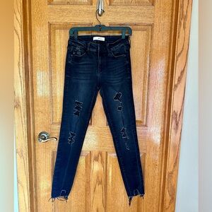 EUC Kancan Black Skinny Jeans 7/27
